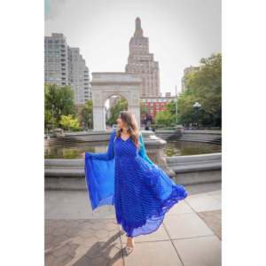 Robe Fusion bleue élégante en forme de A, taille XS, en tissu mousseline avec design Lehariya Maxi et taille empire - Product Image 3