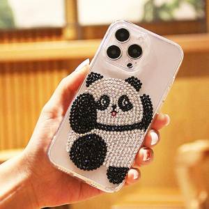 Coque de téléphone artisanale en strass Panda, design animal transparent en cristal, forme rectangulaire, accessoire de décoration - Product Image 1