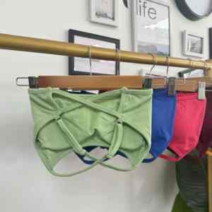 Ensemble de yoga 5 pièces sans couture en coton et élasthanne, avec soutien-gorge de sport ajustable, leggings à taille haute, contrôle du ventre, col en U et ourlet côtelé - Product Image 2