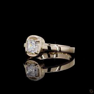 Bague de fiançailles solitaire en diamant taille Asscher de 0,53 ct en or jaune 14 carats, bijou classique fait main - Product Image 1