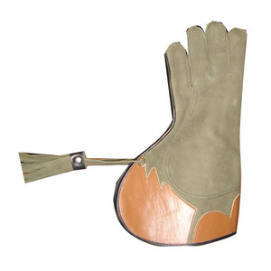 Guantes de Cetrería de Diseño Profesional y Alta Calidad Hechos en Pakistán, Precios al por Mayor, Suministro Directo de Fábrica, Material de Cuero - Product Image 1