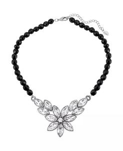 Collier réglable de 15 pouces en forme de diamant argenté avec fleur en cristal et perles noires |   2028 - Product Image 1