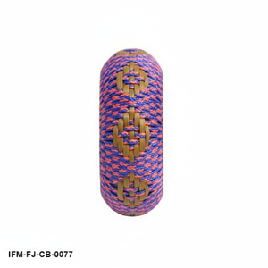 กำไลข้อมือทอมือ Tissé Amalya: การทอเส้นด้ายสีคอรัลและสีน้ำเงินที่สดใส พร้อมตกแต่งด้วยลายไม้สีเอิร์ธโทนเพื่อสไตล์ชนเผ่า - Product Image 5