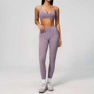 Newest Solid Color Customized Womens Yoga Wear High Waist Leggings Breathable Active Wear 4-Piece Sportswear Set - Product Image 2