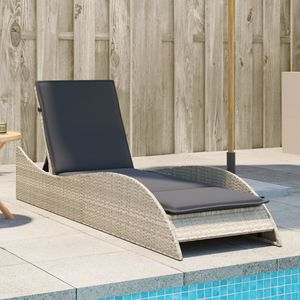 Lettino Prendisole Grigio Chiaro per Patio con Schienale in Rattan PE, Arredo da Esterno Reclinabile Manualmente, Design Contemporaneo - Product Image 1