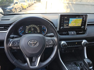 Toyota RAV4 2.5 Híbrido SUV Automático E CVT 2WD, Vehículo Familiar Eficiente en Consumo de Combustible, Bajo Kilometraje, Vehículo Usado - Product Image 2