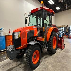 Tracteur Kubota L6060 à quatre roues motrices, robuste et fiable, partenaire de terrain performant, puissance nominale de 120 CV, 90 CV, 60 CV, conçu pour la productivité - Product Image 4