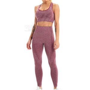 Ensemble de yoga sans manches uni avec logo frontal, respirant, écologique, extensible, comprenant un haut et un legging pour le fitness, l'entraînement, le yoga et les activités quotidiennes - Product Image 2