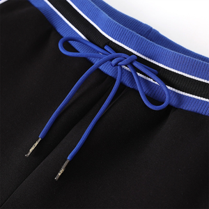 Conjunto Deportivo Zeta Pi Beta Personalizado con Estampado, Chaqueta de Forro Polar Térmico para Invierno, Negro y Azul, con Letras ZPB Bordadas - Product Image 4