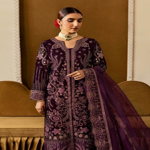 Élégant beau luxe velours 3 pièces costumes pour femmes longues Maxi robes Ramsha Volume velours-6 indien pakistanais Boutique - Product Image 4