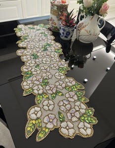 Chemin de table ethnique en coton brodé à la main de haute qualité avec broderie miroir et perles de rocaille - Product Image 4