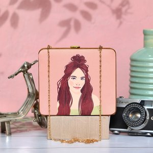 Bolso de Mano con Ilustración de Mujer Rosa para Mujeres y Uso en Viajes - Product Image 1