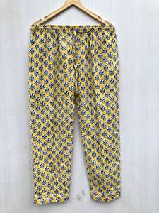 Elegante Conjunto de Pijama de Manga Larga de Algodón 100% con Estampado Personalizado en Color Amarillo para Mujer a Precio de Mayoreo - Product Image 2