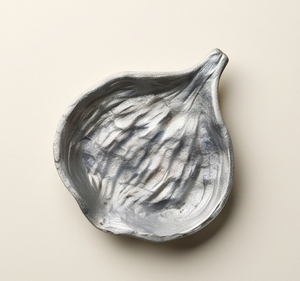 Plateau de service en aluminium moulé en forme d'ail, design organique, en métal argenté, pour hôtel et restaurant, directement de l'usine. - Product Image 2