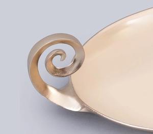 Plateau de service de luxe, plateau décoratif en métal, plateau de table moderne, plateau de service design, plat en métal haut de gamme - Product Image 4