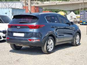 Sportage SUV compact 5 portes automatique diesel 2016, véhicule d'occasion pour trajets urbains - Product Image 2