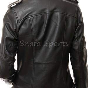 Veste en cuir raffinée pour femme, modernité, durabilité, élégance et un attrait intemporel pour un style élégant. - Product Image 5