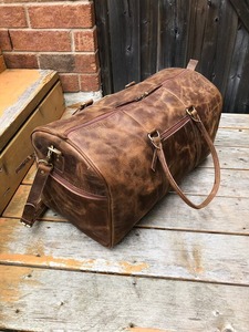 กระเป๋าเดินทางหนังแท้แบบยูนิเซ็กซ์ สไตล์วินเทจ สำหรับเดินทางช่วงสุดสัปดาห์  ขนาดใหญ่ จุของได้เยอะ ใช้ได้หลากหลาย  พร้อมซิป รุ่น LDB-0247 - Product Image 5