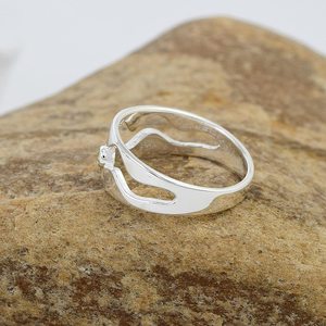 New Round Peridot Faceted Gemstone Geometric Fine Ring 925 Sterling Silver Bezel Setting Minimalist Design Unisex Everyday Wear - Product Image 5