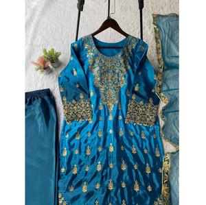 Ensemble haut, pantalon et dupatta de créateur, parmi les plus vendus, pour les mariages et les festivals, disponible à un prix abordable en provenance d'Inde. - Product Image 1