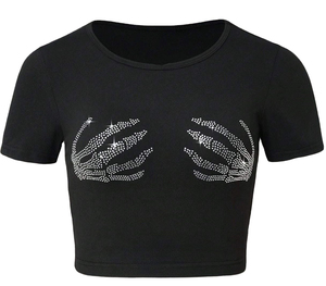 Camisetas cortas de mujer al por mayor con marca personalizada, estilo mixto, con diseño de mano de esqueleto y detalles de pedrería - Product Image 1