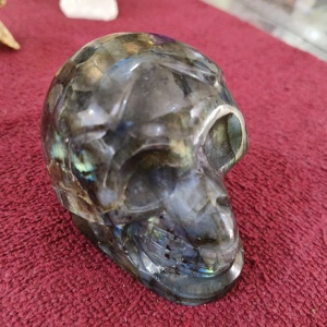 Exclusiva Escultura de Calavera de Labradorita Premium Hecha a Mano con Cristales, Bellamente Tallada, Arte Fino, Gema Natural Realista - Product Image 5