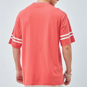 T-shirts personnalisés en gros pour hommes, 100% coton, 230 g/m², vintage, à manches courtes, épais, avec logo personnalisé, surdimensionnés, haute qualité - Product Image 3