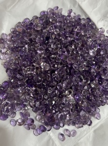 อัญมณีคริสตัลเหลี่ยมเพชรพลอยธรรมชาติขนาด3/8มม. ทำเครื่องประดับจากแร่เข้มจากแอฟริกาปรับแต่งได้ - Product Image 3