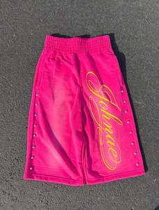 Shorts longs décontractés pour homme, 100% coton éponge, couleur unie, effet délavé soleil, avec cordon de serrage, taille élastique, grammage lourd, imprimé sérigraphié, effet vieilli sur le devant - Product Image 3