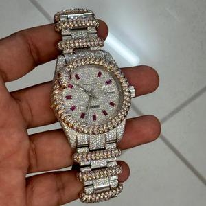 Montre personnalisée ronde mécanique de luxe en édition limitée avec cadran serpent en diamant moissanite, style hip-hop, en acier inoxydable - Product Image 1