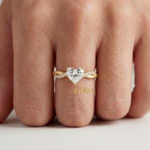 Anillo de compromiso y boda de oro de 10K-20K con diamante romántico de corte corazón cultivado en laboratorio VS y banda trenzada pavé, regalo para ella - Product Image 3