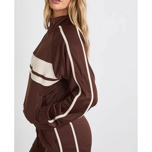 Ensemble de survêtement personnalisé en gros pour homme, style streetwear, avec veste en molleton nylon/coton à col montant et logo frontal, et short - Product Image 5