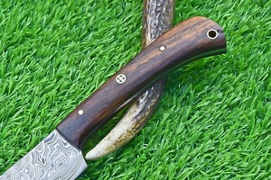 Impresionante Cuchillo de Chef de Acero de Damasco Forjado a Mano |   Cuchillo de Cocina de 9.5 Pulgadas con Mango de Madera Natural - Product Image 2