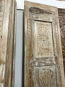 Puerta de Madera Sólida Moderna en Oferta, con Diseño Decorativo, Estructura Resistente y Larga Duración para Viviendas - Product Image 6