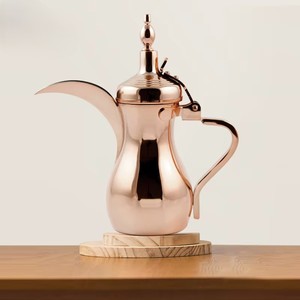 กระติกกาแฟอาหรับแบบตกแต่ง ดัลลาห์ ทำจากโลหะ มีหูจับ - Product Image 5