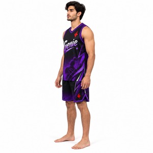 Ensemble de tenue de sport athlétique respirant et léger pour l'entraînement, le jeu et la pratique du basketball, comprenant un maillot et un short d'équipe - Product Image 4