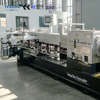 Machine à extruder à double vis pour la fabrication de granulés plastiques à haute résistance avec composants en PC/PA et fibre de verre