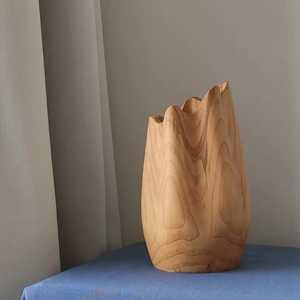 Paire de vases muraux en bois cannelé cintrés, faits à la main, pour plantes suspendues, décoration herbe de la pampa - Product Image 2