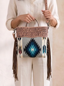 Bolso Hobo con Flecos y Detalles en Cuero, Bolso de Hombro Cruzado con Patrón Acolchado, Bolso de Mujer para Viajes Diarios - Product Image 5
