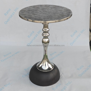 Table Ronde en Aluminium Premium, Impression Gravure, Design Métallique Moderne et Élégant, Durable, pour la Maison, le Bureau ou l'Espace de Vie - Product Image 5