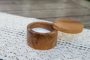 Quemador de incienso árabe LuxeWood, hecho a mano, de madera natural, con un elegante diseño tradicional para la decoración de hogares de lujo. - Product Image 4