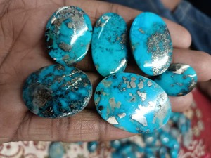 Magnifiques cabochons en turquoise iranienne, formes et tailles variées, cabochons faits à la main, pierres précieuses en vrac pour la fabrication de bijoux - Product Image 4