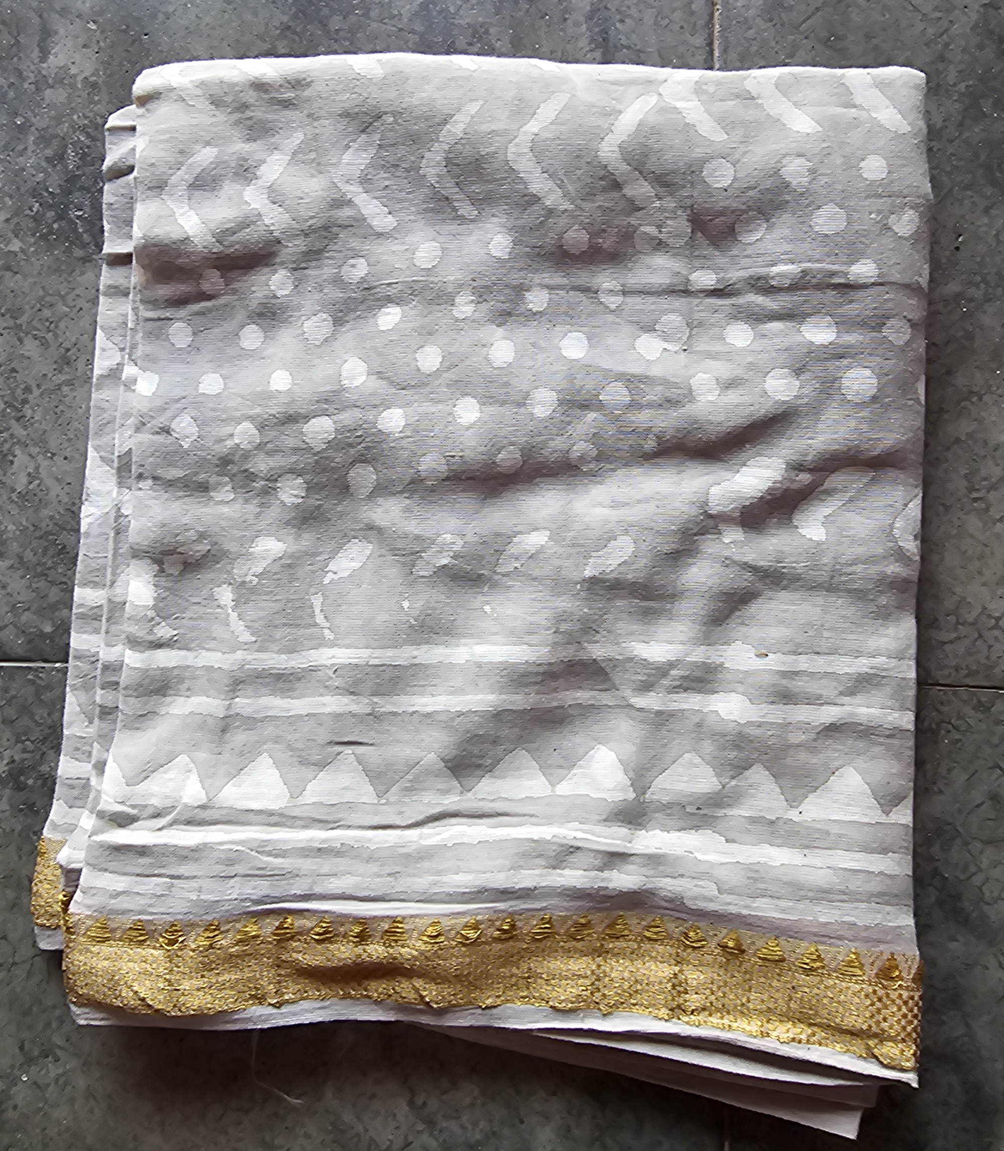 เช่นเดียวกับรูปภาพ