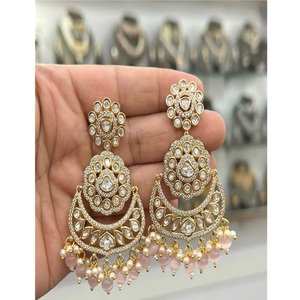 Magnifiques boucles d'oreilles pendantes en moissanite Polki de qualité supérieure, plaquées or laiton, pour femmes et jeunes filles, idéales pour les soirées et les tenues de fête - Product Image 2