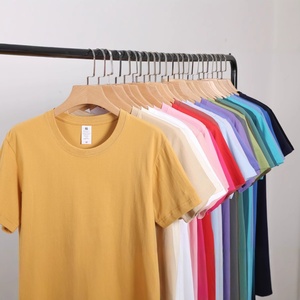 T-shirt à manches courtes pour homme, 100% coton biologique, couleur unie, col rond, coupe classique, tissu tricoté décontracté, disponible en plusieurs couleurs - Product Image 3