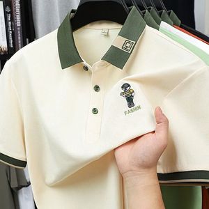เสื้อกอล์ฟผู้ชายดีไซน์ใหม่ระดับไฮเอนด์ ผ้าโพลีเอสเตอร์/ผ้าฝ้ายแคนวาส ระบายอากาศได้ดี แขนสั้นถัก  บริการ OEM - Product Image 1
