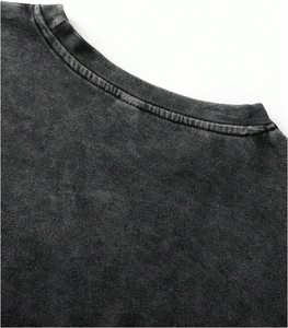 T-shirt délavé à l'acide de bonne qualité, style streetwear noir, hip-hop, logo personnalisé, coupe ample pour homme, 100% coton tricoté, prix abordable, vente en gros - Product Image 5