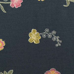 Tissu en denim de coton avec broderie pour les acheteurs de vêtements, tissu en dentelle, tissu pour vêtements, vente en gros, export, fourniture de vêtements de mode, Royaume-Uni - Product Image 3