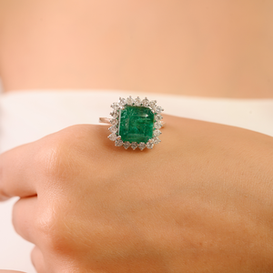 แหวนเพชรและมรกตแท้ 100% คอลเลคชั่นระดับไฮเอนด์ ดีไซน์วงแหวนแบบกลุ่ม สำหรับงานแต่งงาน ทองคำขาวแท้ 14K เครื่องประดับเจ้าสาวสุดหรู - Product Image 2