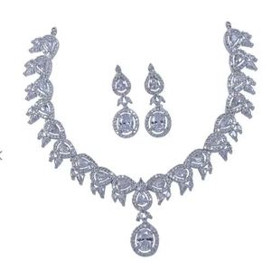 Ensemble collier et boucles d'oreilles en laiton doré brillant avec fleurs en zircon cubique, 2 pièces, cadeau de fiançailles, d'anniversaire ou de mariage pour femme - Product Image 4